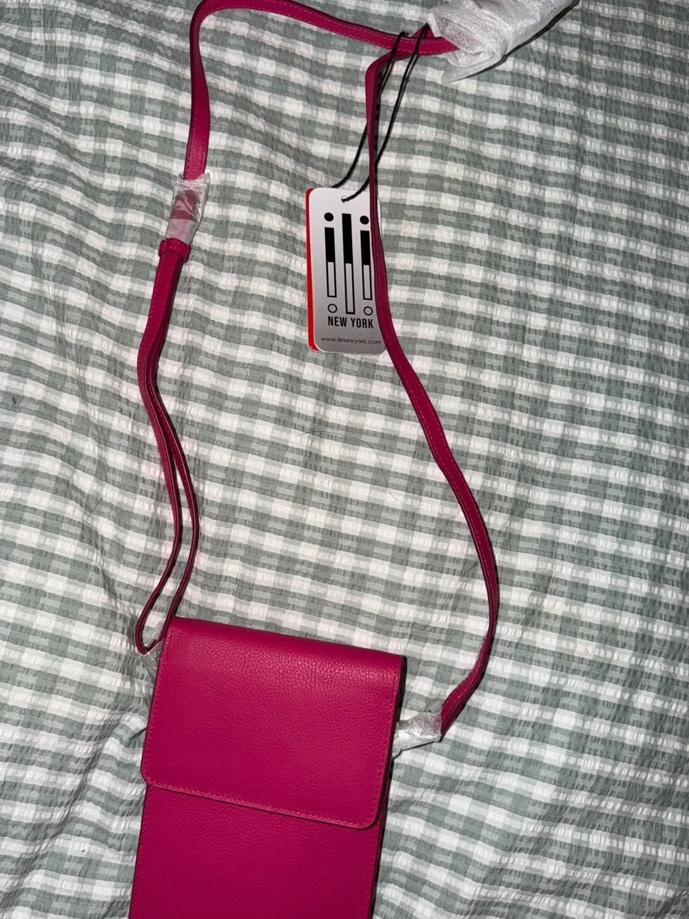 ILI New York Slim Phone Crossbody